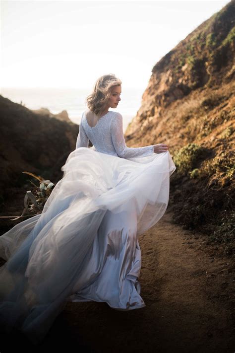 20 Romantic Ethereal Wedding Dresses