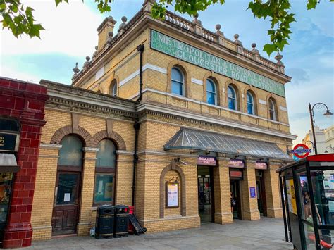 Gloucester Road Underground Station (Kensington and Chelsea, 1868 ...