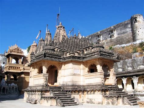 The Jain Temples of Palitana - The Globe Trotter