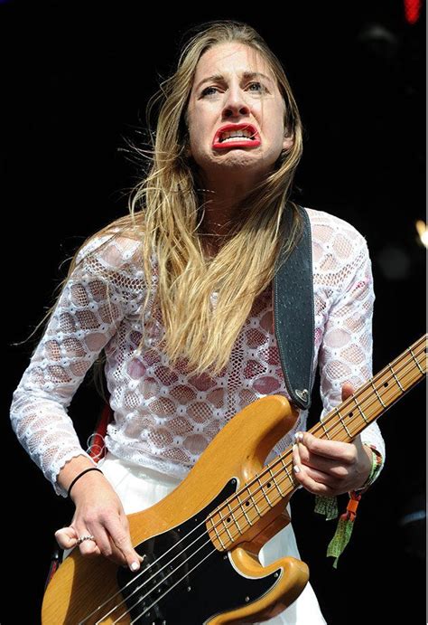 Haim bassist Este Haim making "Bassface" | Este haim bass face, Haim ...