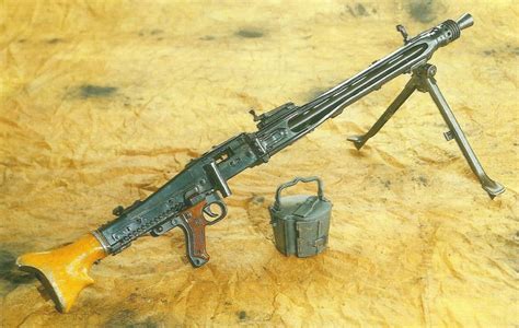 MG42 > WW2 Weapons