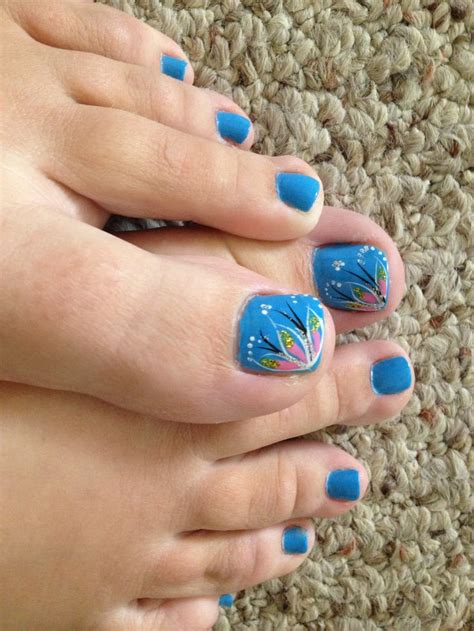 15 Easy Nail Art for Toes - Pretty Designs