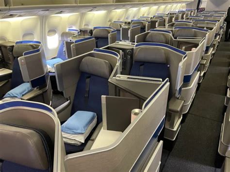 Review: United Airlines 767-300ER Business Class - Live and Let's Fly