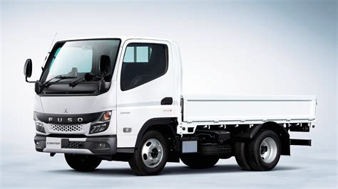 All New 2022 FUSO Canter - world's most popular truck renewed - YouTube