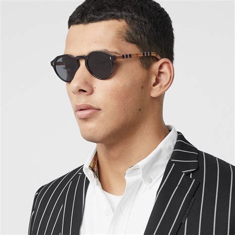 Vintage Check Detail Round Frame Sunglasses in Black/beige - Men ...