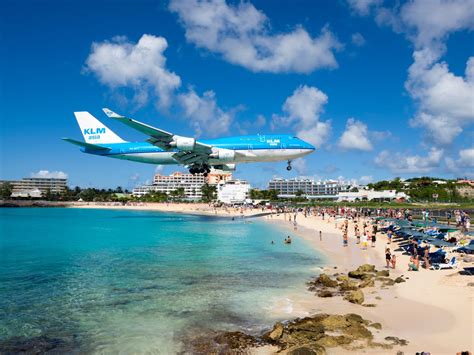 Tourist Dies After Being Hit by Jet Blast at St. Maarten's Maho Beach ...