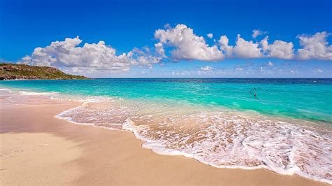 Playa Esmeralda - Sol Rio de Luna y Mares - Guardalavaca, Holguin, Cuba ...