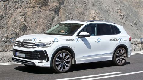 2024 Volkswagen Tiguan PHEV Spied Testing In Mild Camouflage ...