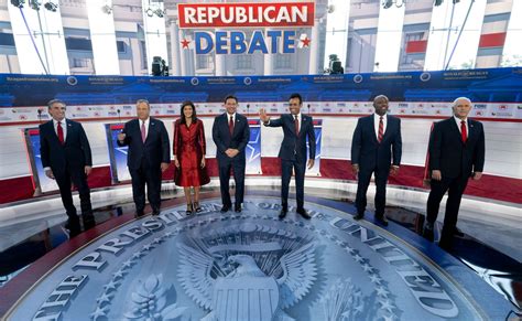 A closer look at the Republican debate's notable moments, from drapes ...