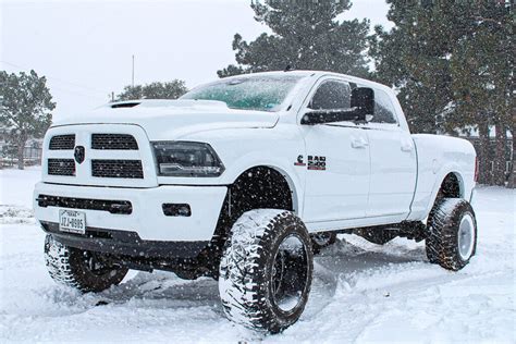 Meet the White Ghost – Lifted 2017 Dodge Ram 2500 Laramie on 37s ...