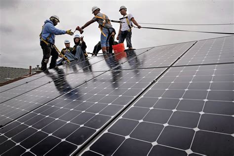 Solar Power's Benefits Don't Shine Equally on Everyone - Scientific ...