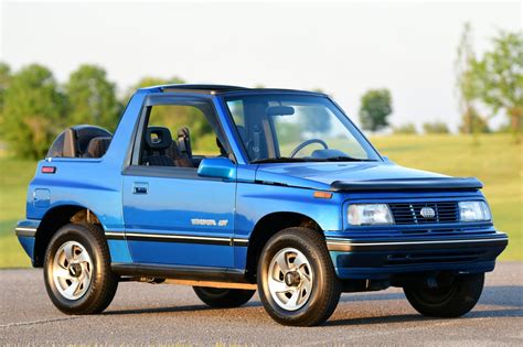 No Reserve: 50k-Mile 1993 Geo Tracker LSi 4x4 for sale on BaT Auctions ...