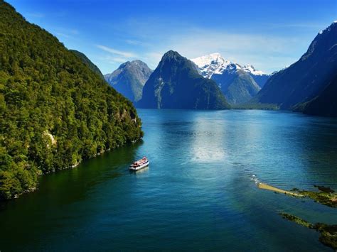 Milford Sound, New Zealand: Traces of The Sea in The Green Valley of ...