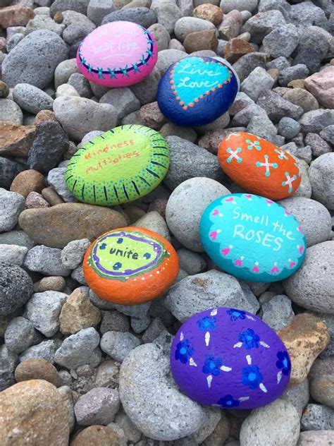 Easy Rock Painting Ideas for Kindness Rocks Project - Mod Podge Rocks