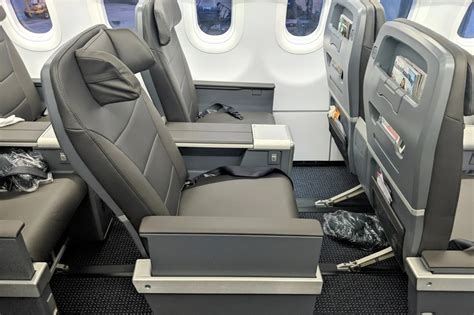 Review: American Airlines A321neo First Class Orlando-Phoenix - The ...