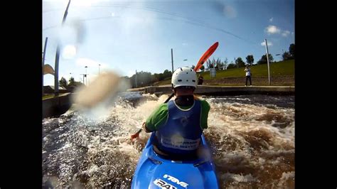 Tees barrage kayaking - YouTube