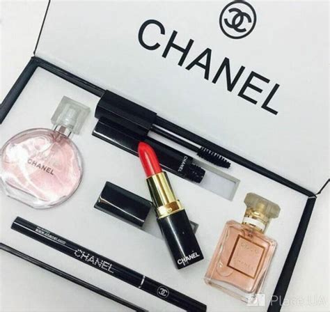 Chanel Gift Set (2 Perfume + 4 Lipstick Intense Lip Color) 100Gm ...