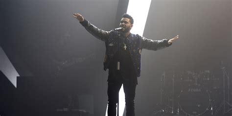 Watch the Weeknd Perform “Starboy,” “False Alarm” on “Saturday Night ...