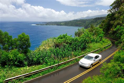 Skydiving – The Ultimate Guide to the Road To Hana, Maui in 2023 ...