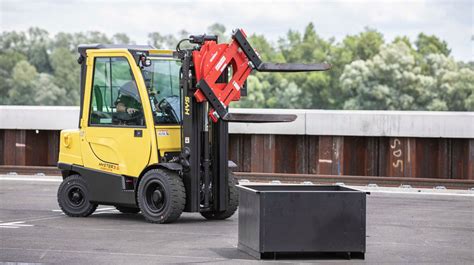 Benefits of Forklift Rotator Attachments