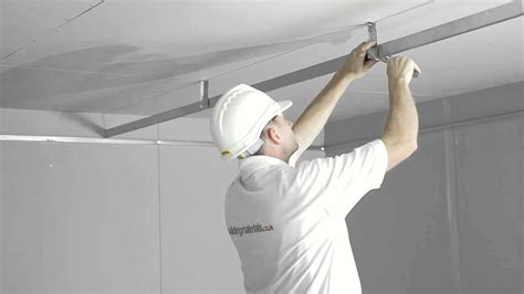 How To Install A Suspended Plasterboard Ceiling | Americanwarmoms.org