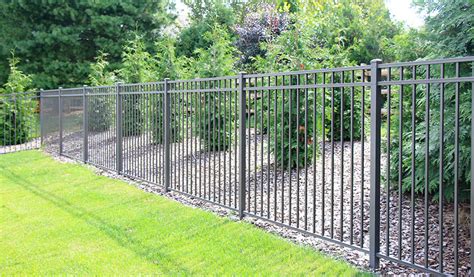 Different Types of Fences: What kind of fence should I get? [Pros & Cons]