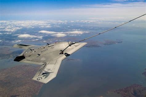 X-47B Unmanned Aircraft Achieves First Autonomous In-Flight Refueling | UST