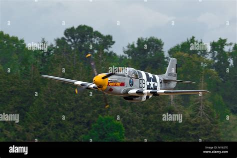 P-51 Mustang at an airshow at the Heritage Flight Museum, Skagit ...