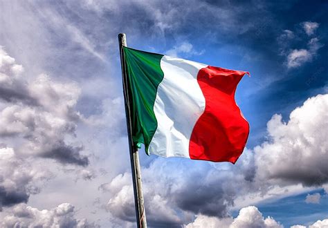 448 Italian Flag Colors Photos, Pictures And Background Images For Free ...