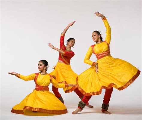 kathak - Google Search in 2020 | Indian classical dance, Kathak dance ...