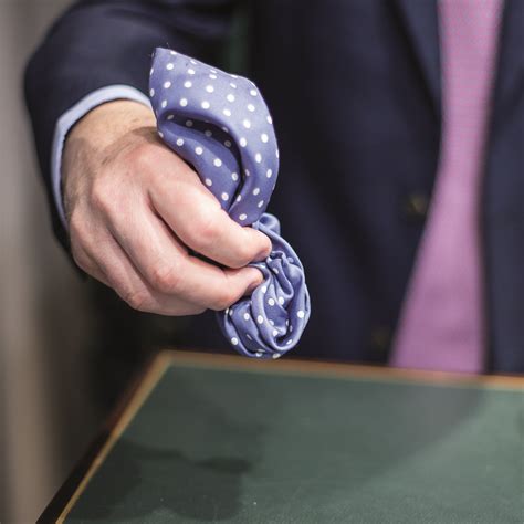 How to fold a pocket handkerchief