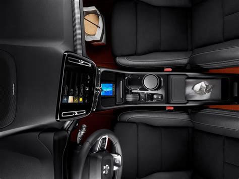 2023 Volvo XC40: 93 Interior Photos | U.S. News