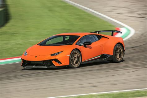 2017 Lamborghini Huracan Performante review | CarAdvice