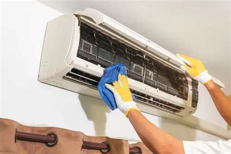 DIY Aircon Cleaning: Is it Worth the Risk? - Singapore Aircon Servicing™