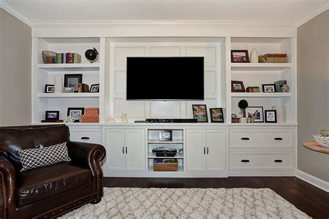 Organizing Your Living Room With An Entertainment Center With Storage ...