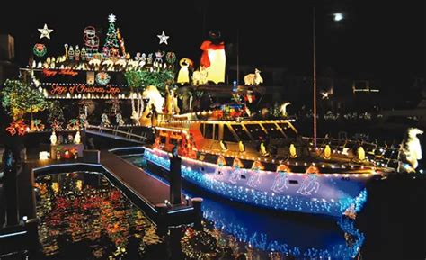 Newport Beach Christmas Boat Parade - California Beaches