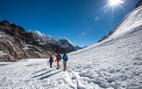 EBC Chola Pass Gokyo Trek - The Grand Tour of The Khumbu Region