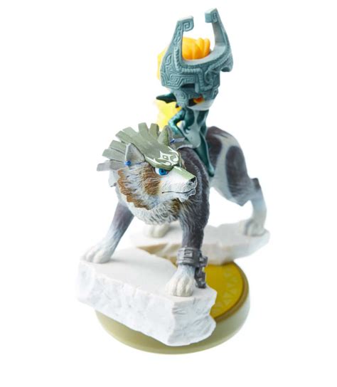 Photos of the Wolf Link amiibo