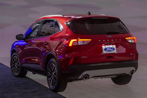 There's 1 Good Reason to Avoid the 2021 Ford Escape Plug-in Hybrid