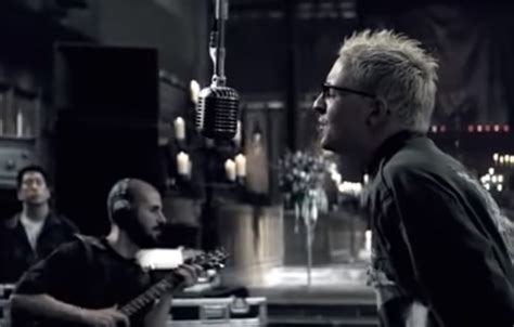 Linkin Park - Numb (Official Music Video) - Chef Audio