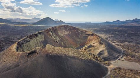 Visit Volcanoes in Lanzarote - Things to do in the Canary Islands ...