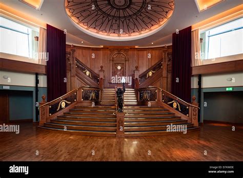 Grand staircase titanic hi-res stock photography and images - Alamy