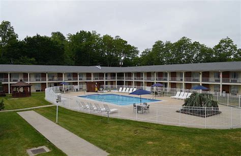 Crystal Inn - Eatontown (Eatontown, NJ) - Resort Reviews ...