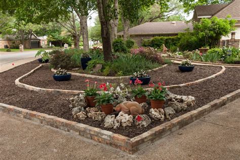 Front yard makeover no grass: Doris Reagan | Central Texas Gardener