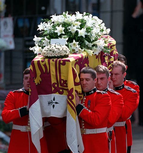 AP Was There: A sea of tears for Princess Diana's funeral - NEWS 1130