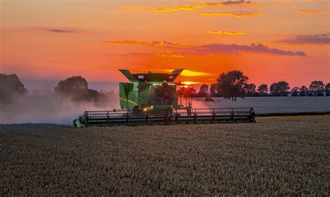 JOHN DEERE COMBINE MODELS: A VISUAL GUIDE - Agroparts.us - aftermarket ...