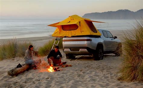 Is the Rivian Pickup Truck Bed Actually Smaller Than the Maverick’s?