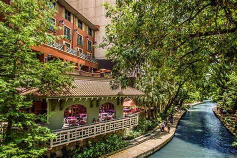 Riverwalk: Hotels in San Antonio