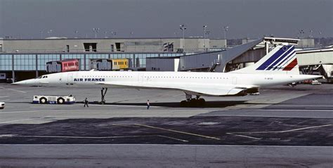 Crash of a Aérospatiale-BAC Concorde in Gonesse: 113 killed | Bureau of ...