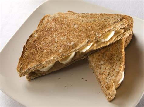 Hot Peanut Butter and Banana Sandwich Recipe and Nutrition - Eat This Much